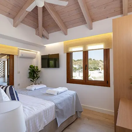 Villa Seashell -wonderful Newly Renovated On The